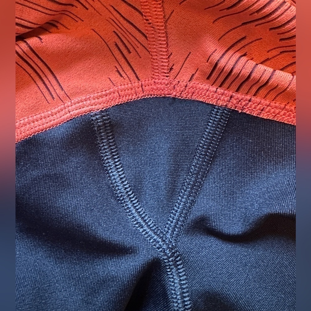 Under Armour Pink and Navy Compression Leggings - Picture 6 of 6